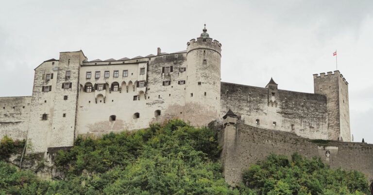 découvrez les destinations culturelles incontournables pour enrichir vos voyages avec histoire, art et traditions uniques.