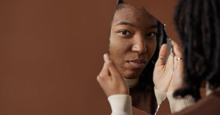 explorez le voyage de la découverte de soi pour mieux comprendre vos passions, valeurs et objectifs de vie.